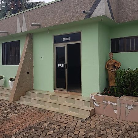 Ideas Hotel Sunyani Extérieur photo